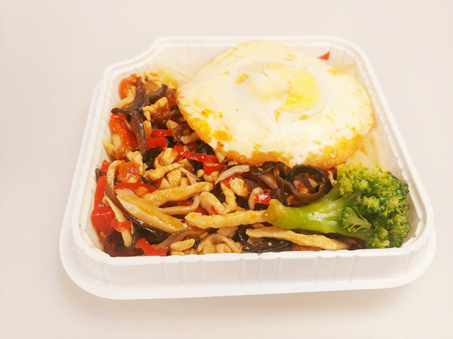 鱼香肉丝盒饭